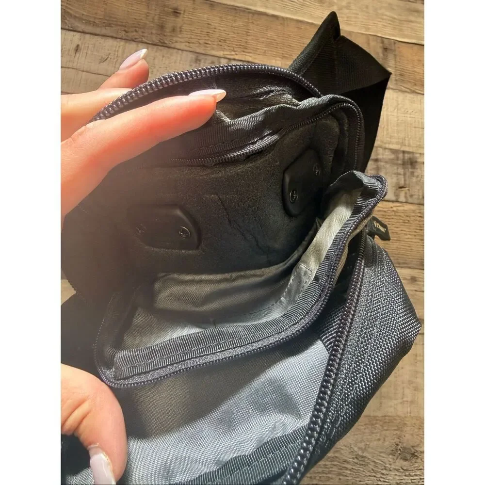 Victorinox Swiss Army Nylon Shoulder Bag Black Utility Outdoor Camping Fishing